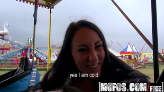 Forró testek a hullámvasúton: A vidámpark legvadabb lovagolása