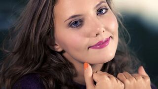 Katya Clover és Mango A forró érzéki ölelése