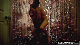 Ryan Madison szenvedélyesen hódítja meg Penelope Reedet vad extázisban