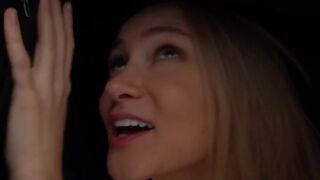 Titokban megszopnálak itt, senki sem tudná – suttogja Ivi Rein a mostohaapjának