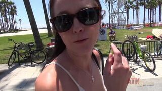 Ashley Stone irányítja a vad partibarlangolást!