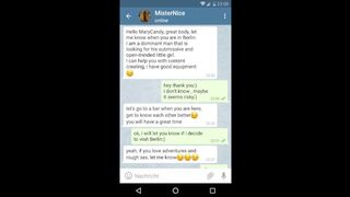 Idegen segédkezik a pornó forgatásában és keményen átjárja Mary Candy összes lyukát