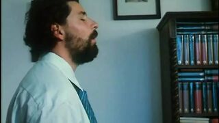 Abigail Blower hatalmas fasszal élvezi az anált mélytorok  és faszverés után teljes filmben