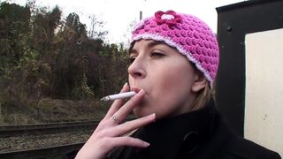 jutalmazza a tini lányt egy vad hármasban